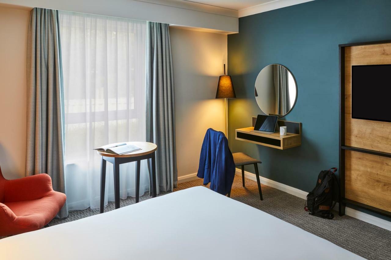 Mercure Cardiff North Hotel Exterior foto